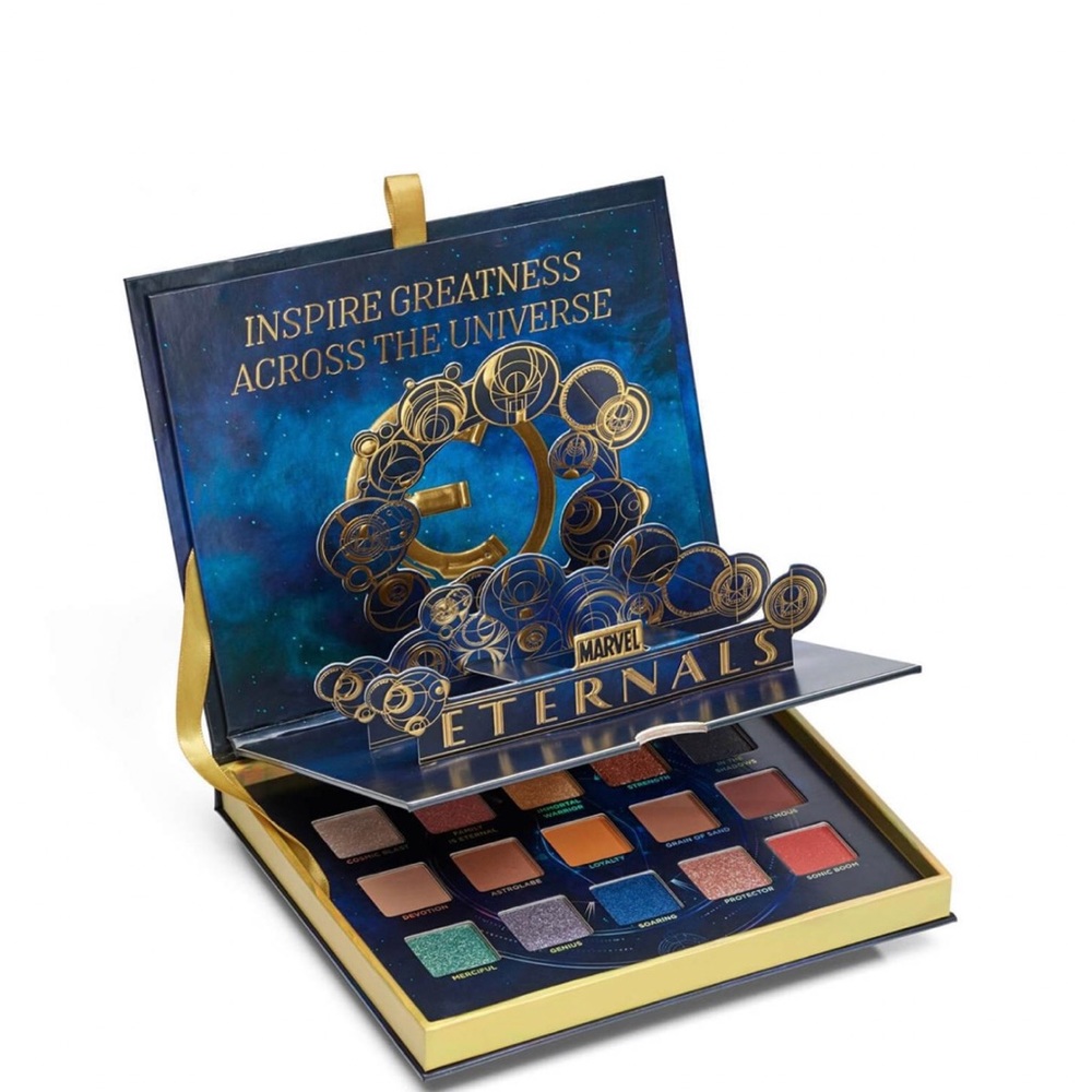 NWT ETERNAL URBAN DECAY EYESHADOW PALETTE 💯 % AUTHENTIC